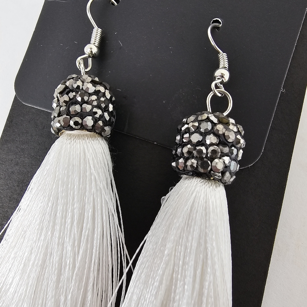 Earrings - Picture 3 of 5